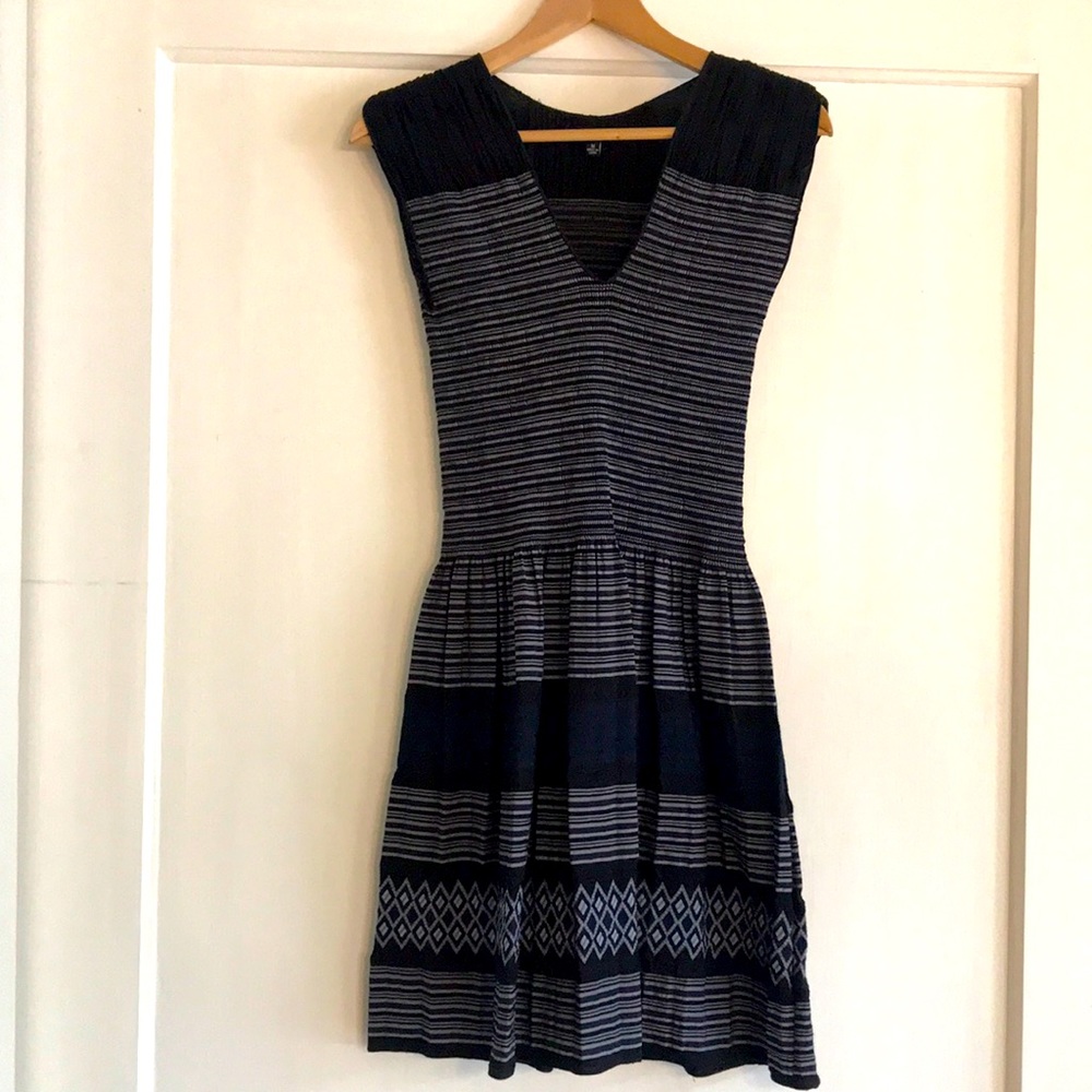 Max Edition Sleeveless Black & Navy Dress